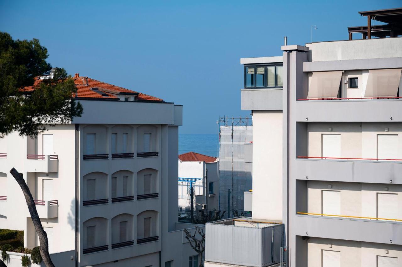 Hotel Selene - Vista Mare Riccione Exteriör bild