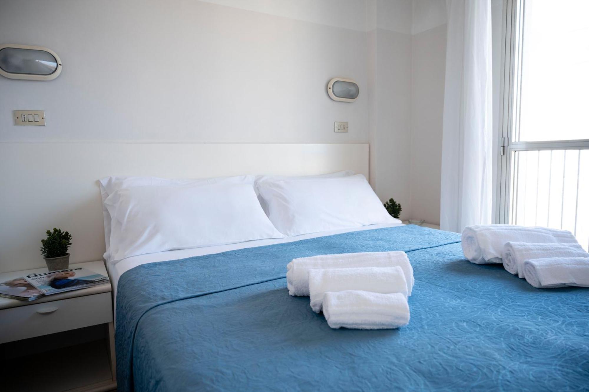 Hotel Selene - Vista Mare Riccione Rum bild