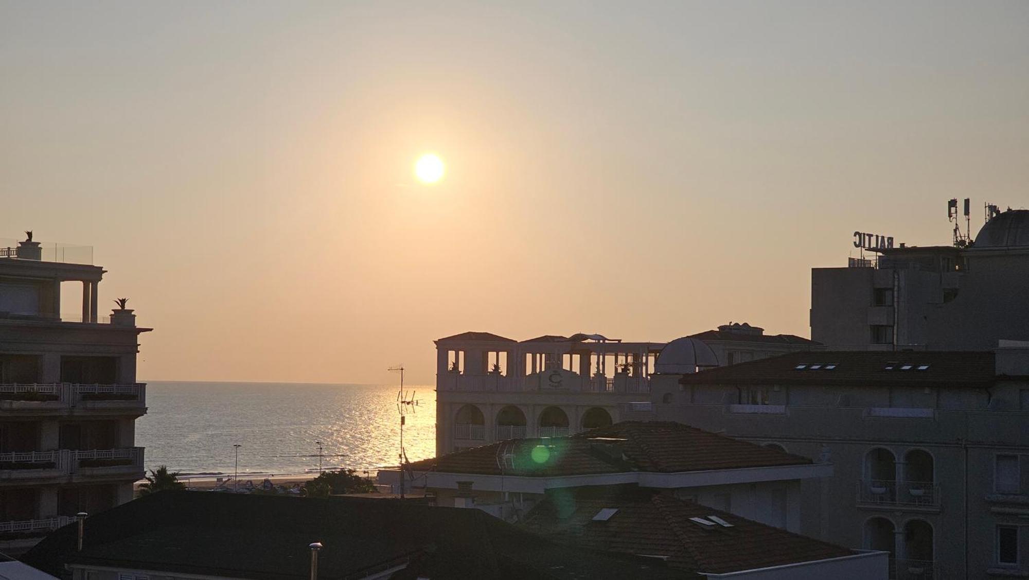 Hotel Selene - Vista Mare Riccione Exteriör bild
