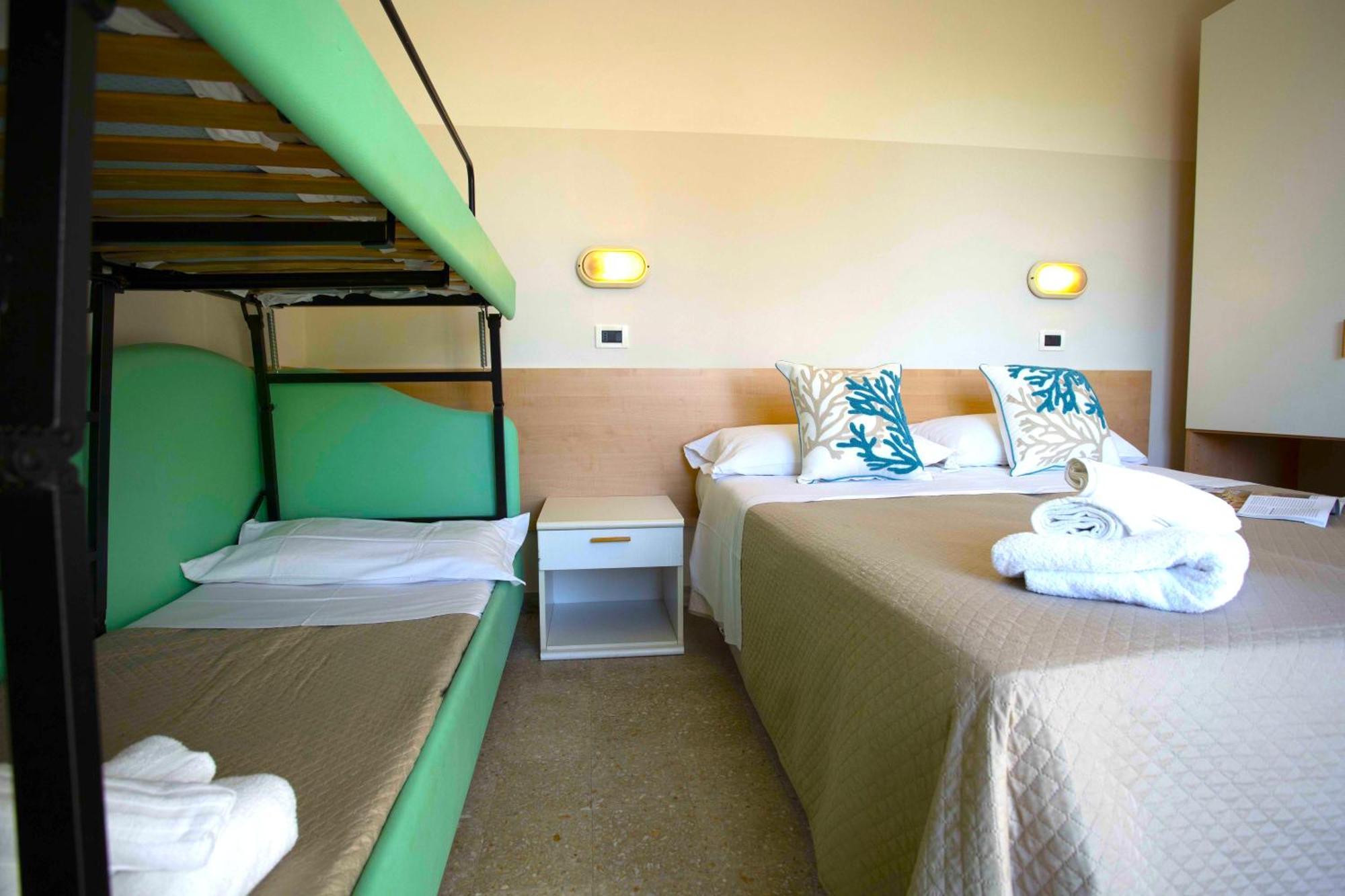 Hotel Selene - Vista Mare Riccione Rum bild