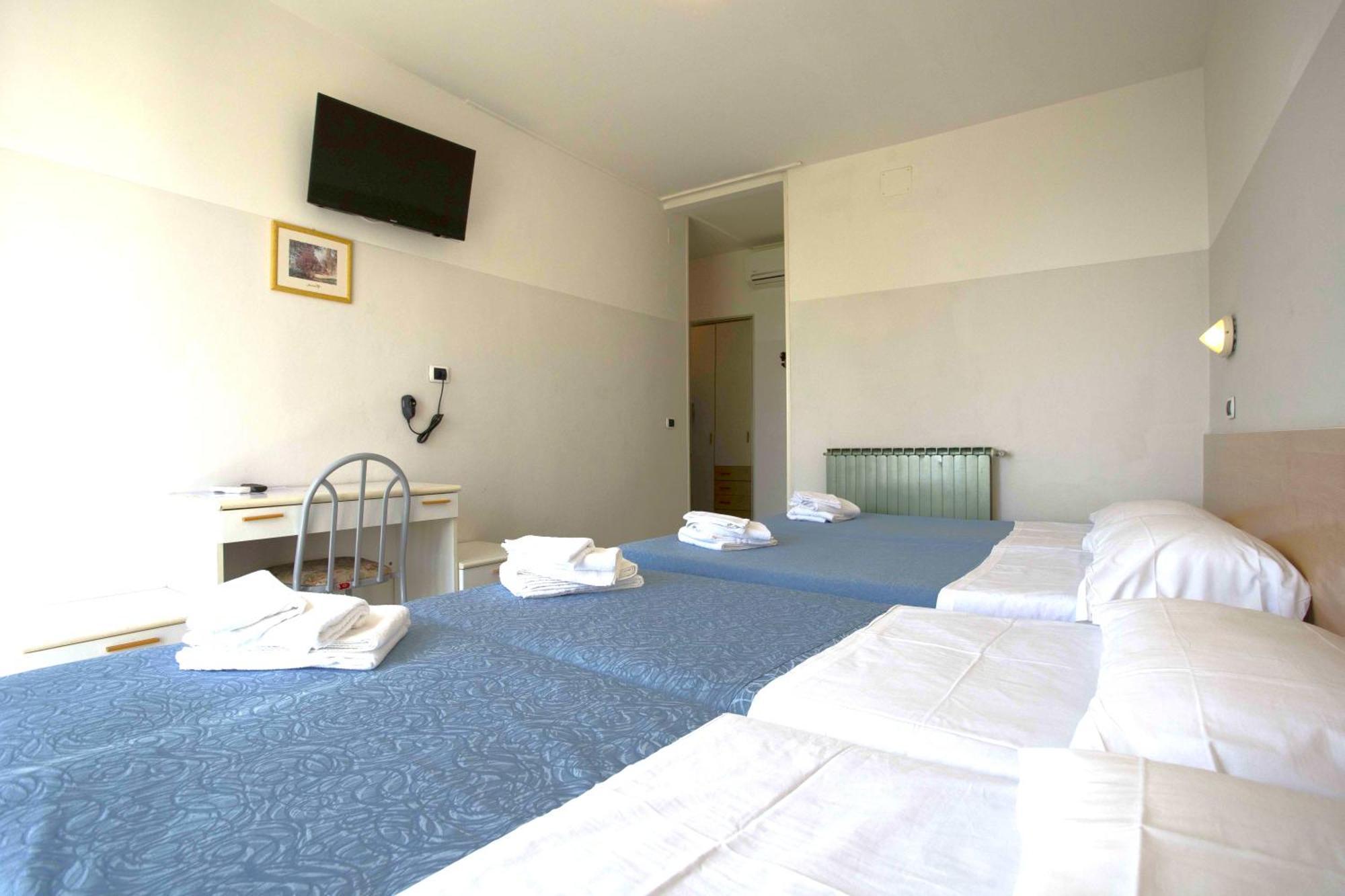 Hotel Selene - Vista Mare Riccione Rum bild