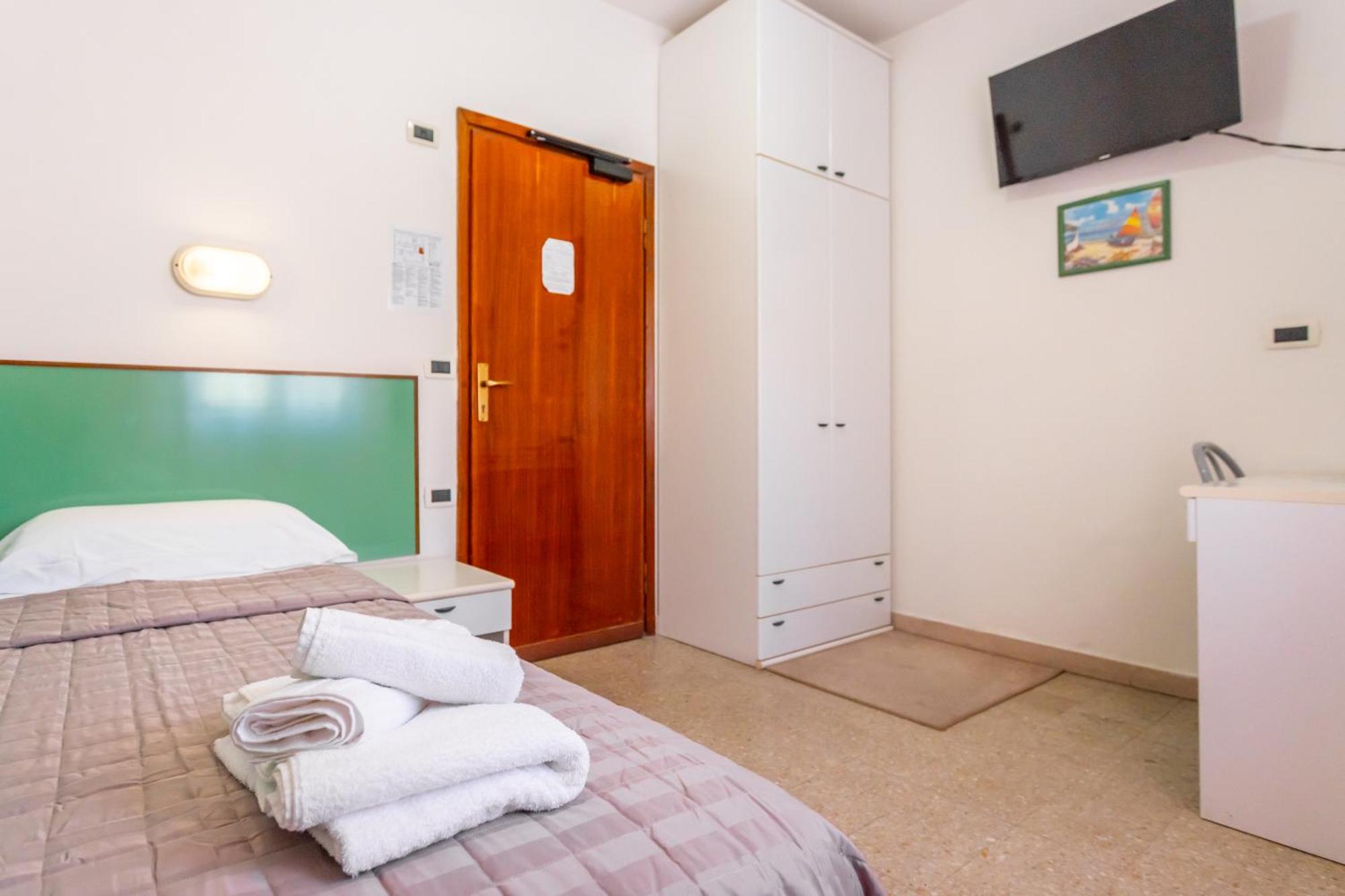 Hotel Selene - Vista Mare Riccione Rum bild